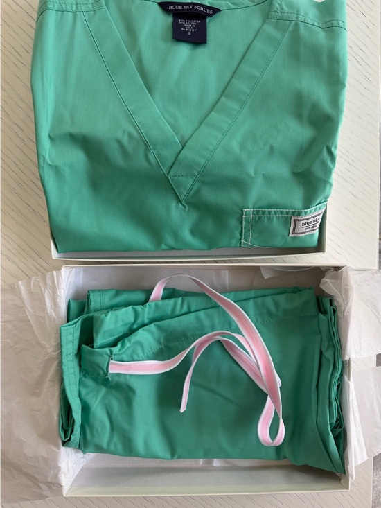 Blue Sky Other - Blue Sky Surgical Green Scrub Set with Pink Drawstring